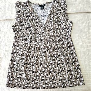 Apostrophe Sleeveless Top